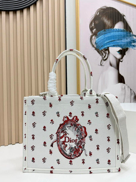 Dior M1354PEHR_M28I Medium Dior Book Tote with Strap  M9716