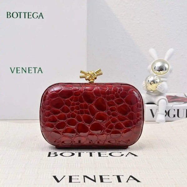 Bottega Veneta BV 717622V01D12929 Knot Pearlescent crocodile pattern BV10143