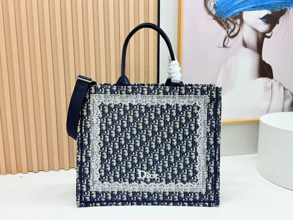 Dior  M1349PEHT_M928 Large Dior Book Tote with Strap  M9721