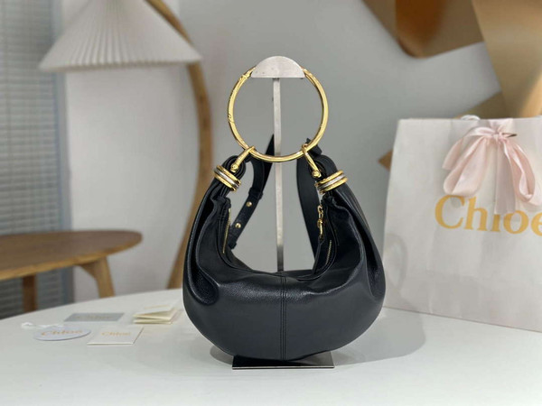 Chloé CHC24AS611N72001 Small Bracelet Hobo bag in grained leather Black