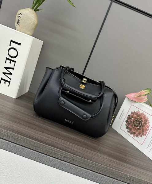 Loewe Small Madrid bag in supple calfskin AANBAB2X01 Black