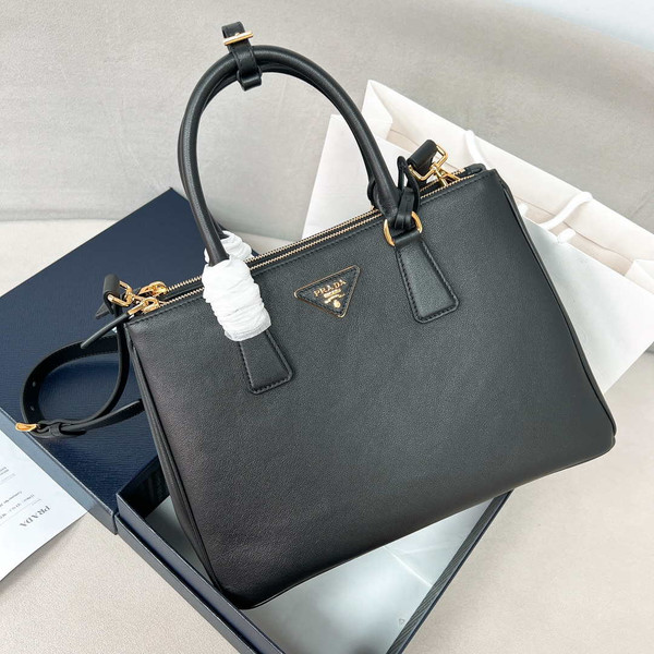 Prada 1BA274 Large Prada Smooth leather bag Black
