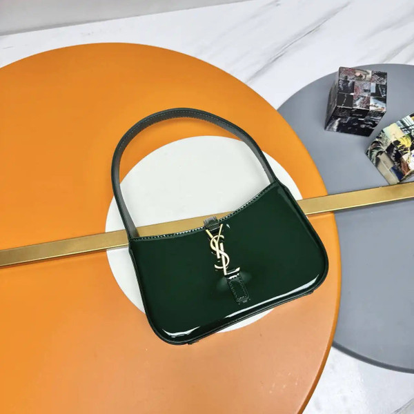 YSL 710318 MINI LE 5 À 7 IN Patent LEATHER Green