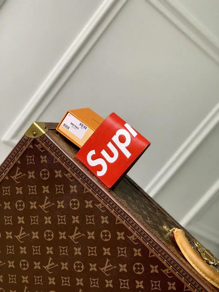 LV M67542 MULTIPLE Wallet Louis Vuitton x Supreme leather Red