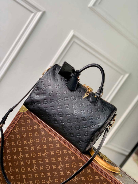 LV M47186 Louis Vuitton Speedy Soft 30 Handbag Black