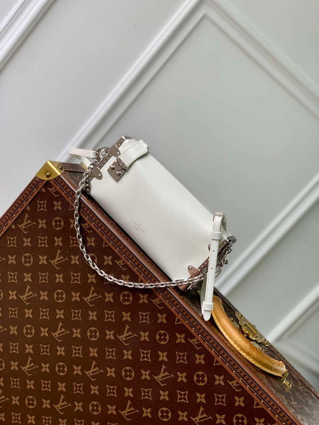 LV M25445 Louis Vuitton Slim Trunk Bag White