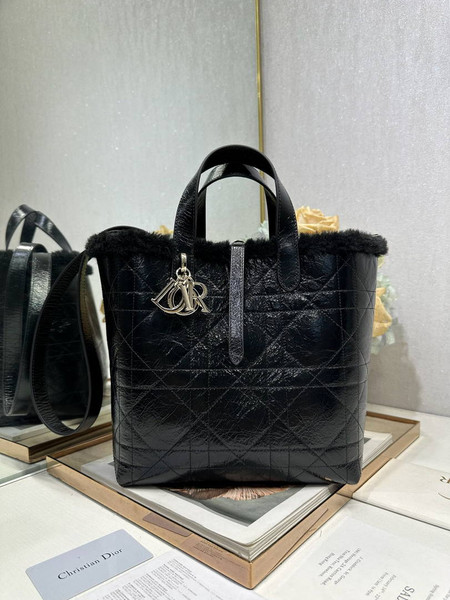 Dior M2836 Medium Dior Toujours Bag Black Macrocannage Crinkled Calfskin and Merino Wool