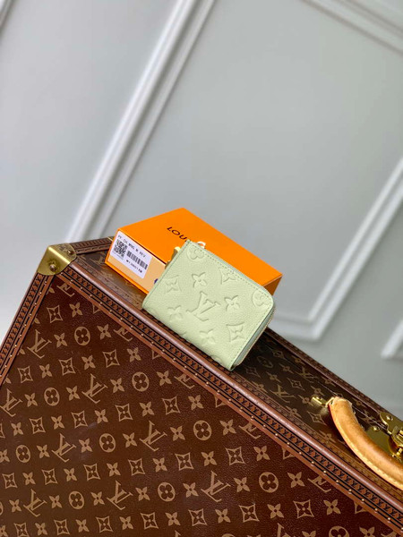 Louis Vuitton M13801  LV x TM Carteira Compacta Noa Green tea