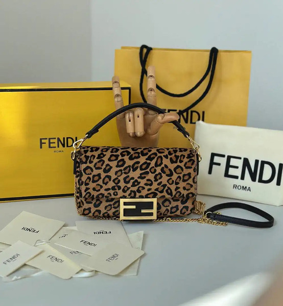 Baguette 8BS017AYDYF0A6E Mini Printed cavallino calfskin bag