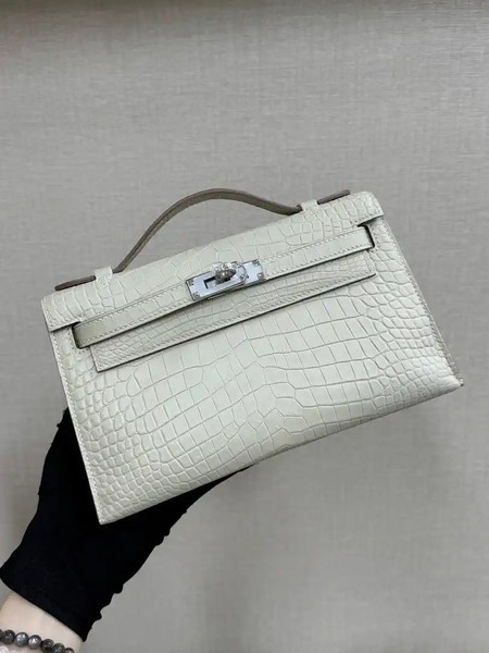 Hermes Kelly Pouchette Matte crocodile Leather clutch bag H231037
