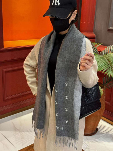 Louis Vuitton Double-sided Cashmere Scarf L60369