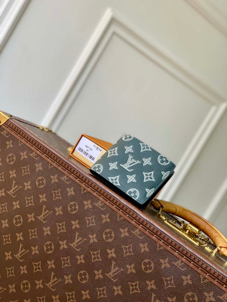 LV M27150 Louis Vuitton Multiple Wallet Forest Green