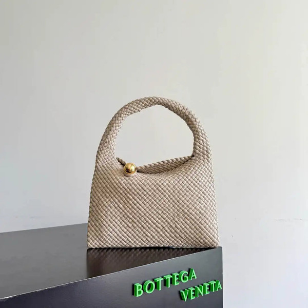 Bottega Veneta BV 826196 Tosca Baci Apricot