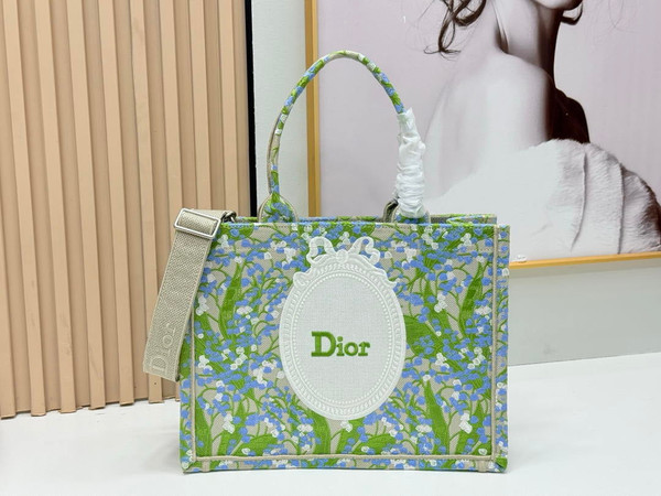 Dior M1354PEHR_M28I Medium Dior Book Tote with Strap  M9712