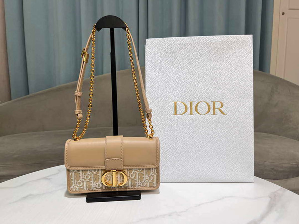 Dior M9334 30 Montaigne East-West Bag with Chain Dior Oblique Jacquard and Natural Smooth Calfskin