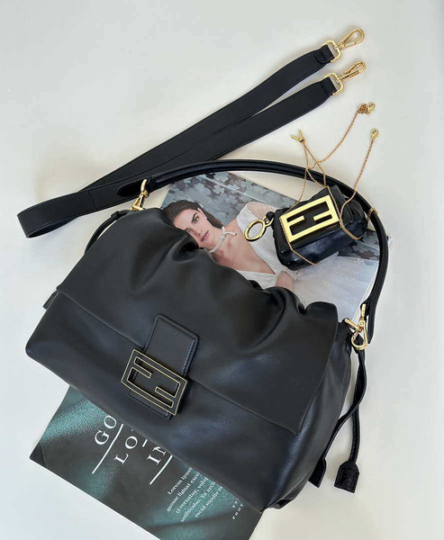 Fendi 8BR834AQ0DF0E65 Mamma Baguette Large Black nappa leather bag 8677L