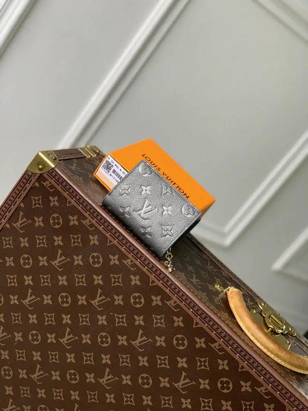 LV M12188 Louis Vuitton Cléa Wallet  Monogram Empreinte Pearl gray