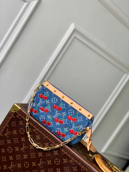 LV M13994 Louis Vuitton LV x TM Pochette Accessoires