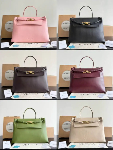 Bottega Veneta BV 817231  Medium Ciao Ciao Ecru