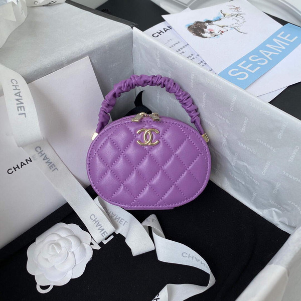 Chanel Vanity Case Shiny Lambskin Gold AP2731 Purple