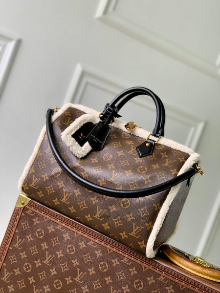 Louis Vuitton  LV M26326 Speedy 30 Soft Teddy Bag Monogram Shearling