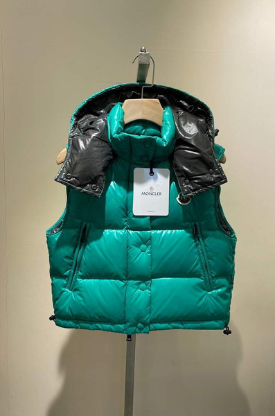 Moncler Women's Down Vest Jacket Montbeliard Moncler Green 88033