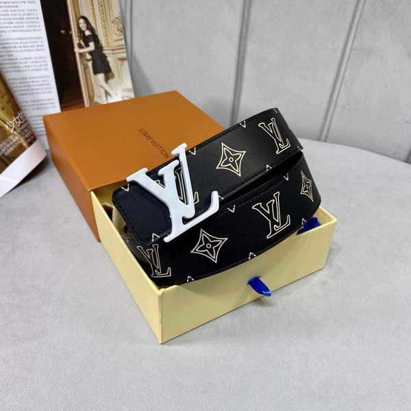 LV Women's Men's Belts Collection Louis Vuitton Initials 40MM Belt 19065