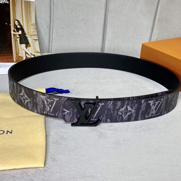LV Women's Men's Belts Collection Louis Vuitton Initials 40MM Belt 19073