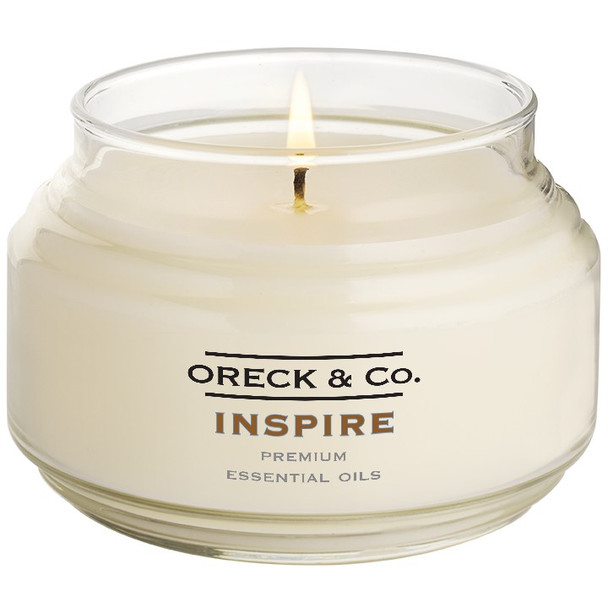 Inspire Essential Oil Candle: Fresh green notes combine with Asian Patchouli and creamy Sandalwood for a relaxed, grounding scent.