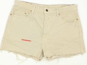 Levi's 501 Hot Pants W38 L2.5 Denim Shorts in Good used conditionwith small mark to the front and at the back . Fast & Free UK Delivery. Buy with confidence from Fabb Fashion. image 1