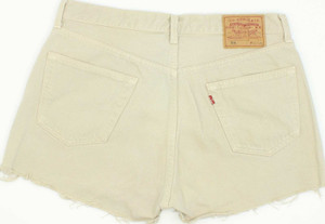 Levi's 751 Hot Pants W32 L13.5 Denim Shorts in Good used conditionwith mark to the back right pocket. Fast & Free UK Delivery. Buy with confidence from Fabb Fashion. image 1