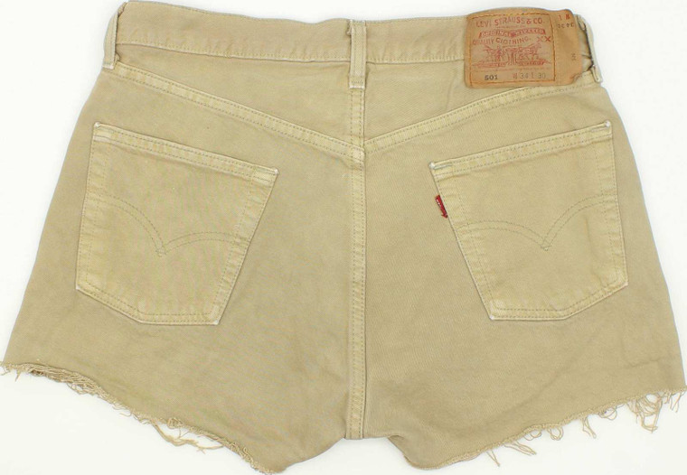 Levi's 501 Hot Pants W34 L2.5 Denim Shorts in Good used conditionwith some wear to the crotch. Fast & Free UK Delivery. Buy with confidence from Fabb Fashion. image 1