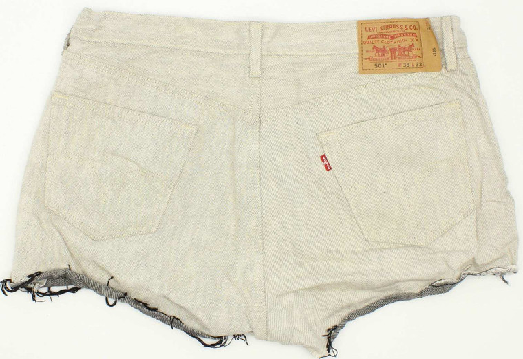 Levi's 501 Hot Pants W38 L2.5 Denim Shorts in Good used condition. Fast & Free UK Delivery. Buy with confidence from Fabb Fashion. image 1