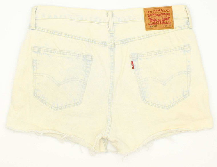 Levi's 501 Hot Pants W33 L3 Denim Shorts in Good used conditionwith few small marks at the front. Fast & Free UK Delivery. Buy with confidence from Fabb Fashion. image 1