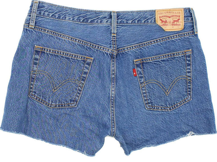 Levi's 501 Hot Pants W33 L12.5 Denim Shorts in Good used condition. Fast & Free UK Delivery. Buy with confidence from Fabb Fashion. image 1