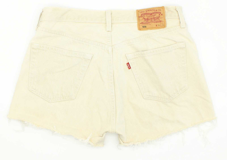 Levi's 501 Hot Pants W34 L13 Denim Shorts in Good used conditionwith tiny marks to the bum. Fast & Free UK Delivery. Buy with confidence from Fabb Fashion. image 1