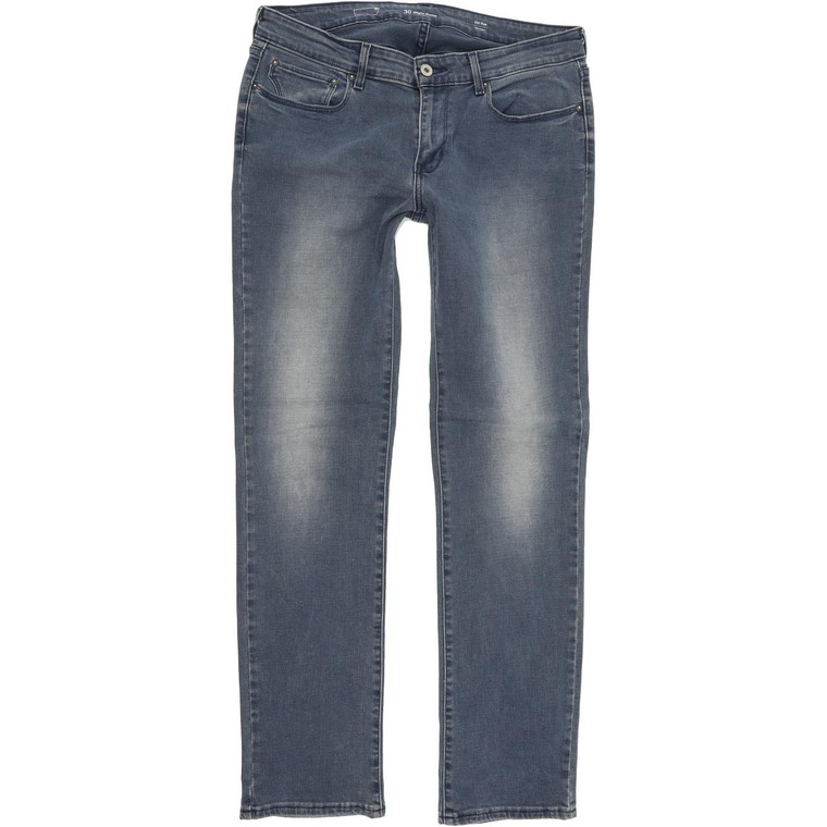 Levi's Mid Rise Straight Regular W30 L32 Jeans in Very good used condition. Fast & Free UK Delivery. Buy with confidence from Fabb Fashion. image 1