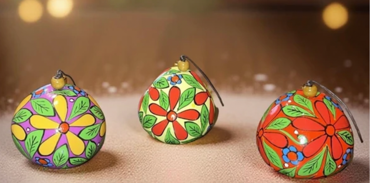 Why Carved Gourds Sell Well in Gift Shops