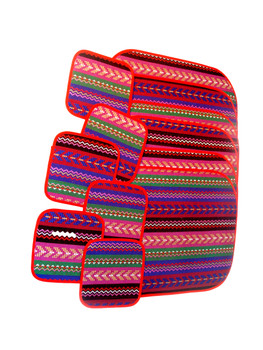 Matching set of six coasters and 6 mats in 100% cotton Matching set of six coasters and 6 mats in 100% cotton