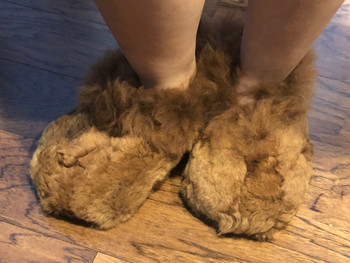 Brown Natural Alpaca Fur Slippers Made in Peru Soft and Comfy Hose Shoes Brown Natural Alpaca Fur Slippers Made in Peru Soft and Comfy Hose Shoes