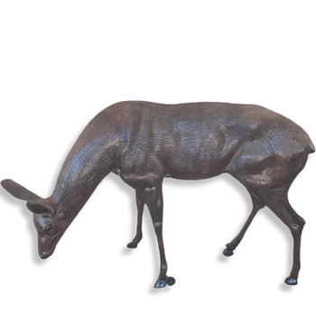 Realistic Feeding Doe Statue in Aluminum Cast Original Realistic Feeding Doe Statue in Aluminum Cast Original