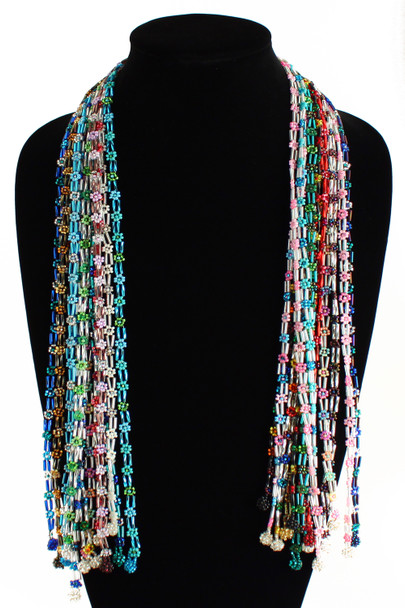 Beaded Daisy Necklace – Girls Downtown