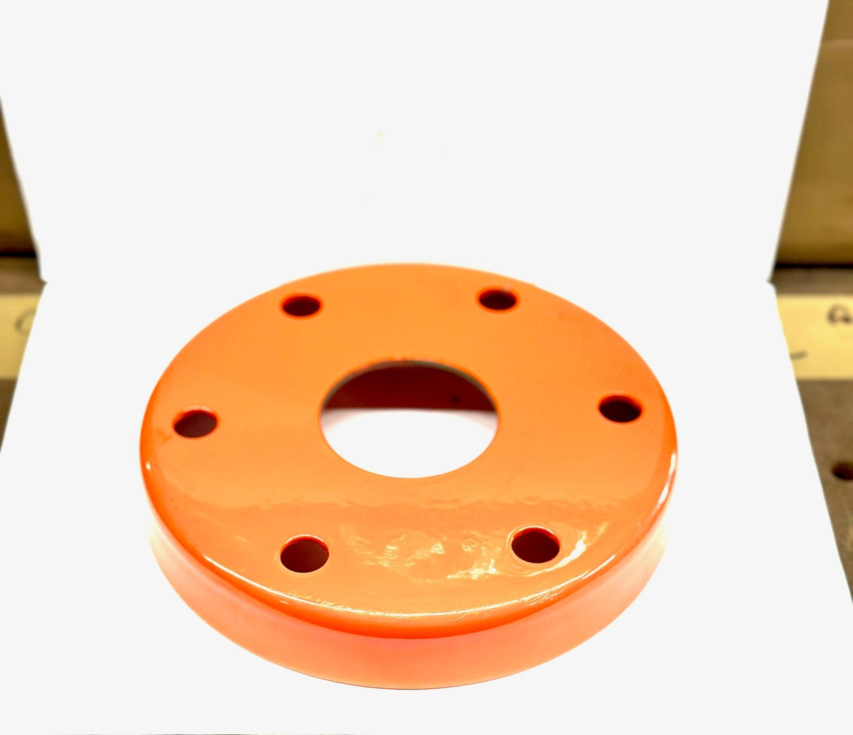Roter Hub Outer Dust Cover

Fits:

John Deere® Model 681 Rotary Tillers

Phoenix Models T10/T12/T15 Rotary Tillers

Sicma Models CS/SF/RD/RM Rotary Tillers

Replaces:

John Deere® #LVU14982

Bobcat® #7001347

FarmTrac #SI00078

First Choice # BAB-4148030