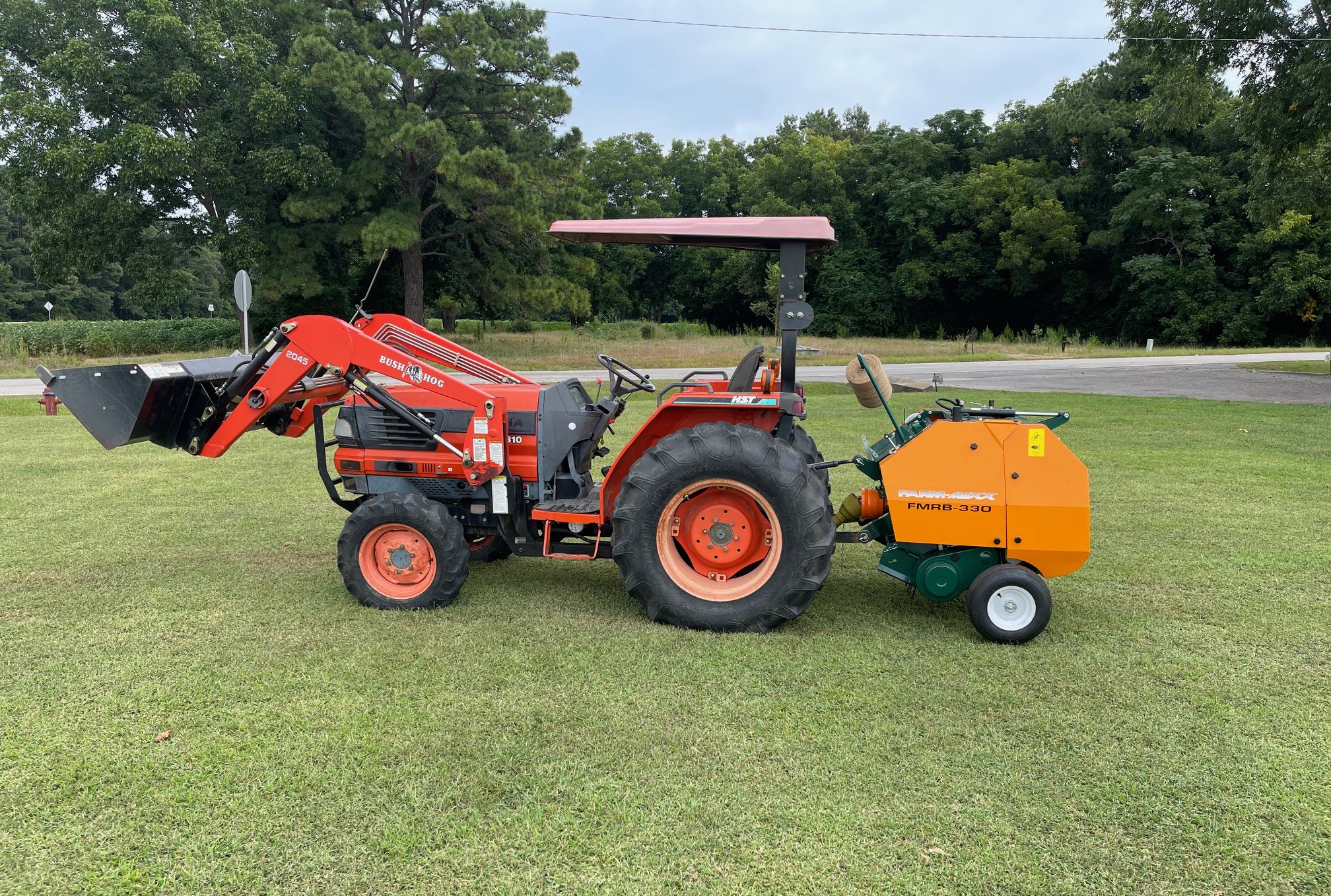 What are the benefits of mini round hay balers?