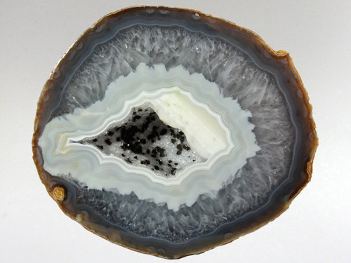 Stunning Agate Geode ... impressive living energy and decor for any home