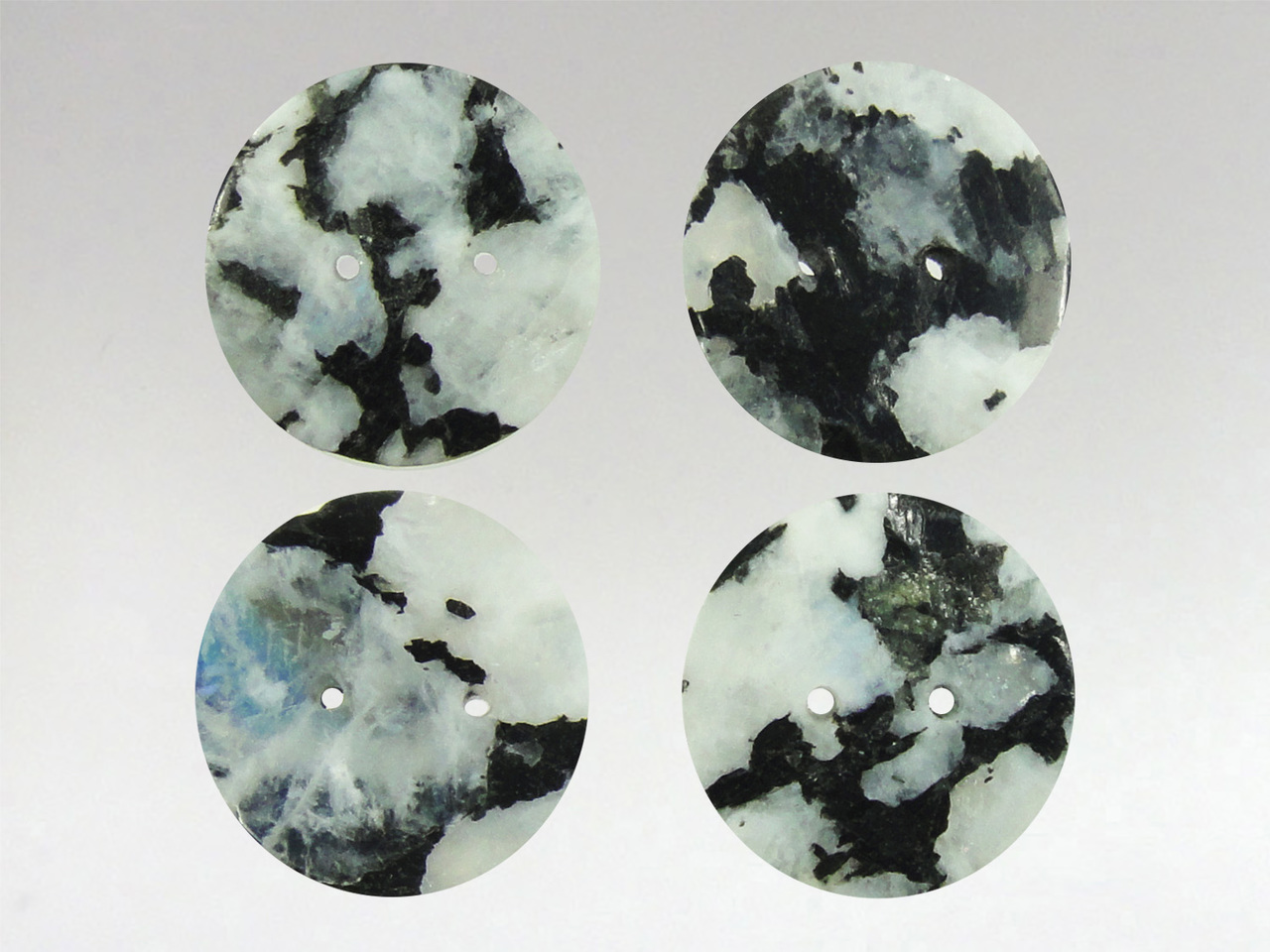 Buttons 20mm - Rainbow Moonstone