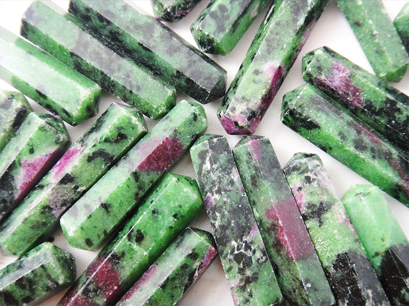 Double Point - Ruby Zoisite HG