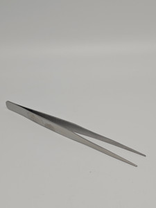 Tweezer Straight Smooth Tips. Tweezers are a simple but useful tool to use when making jewelry. They can help hold small objects in place, pick up beads, and even assist with knots and placement of tiny adornments. Tweezer Straight Smooth Tips. Tweezers are a simple but useful tool to use when making jewelry. They can help hold small objects in place, pick up beads, and even assist with knots and placement of tiny adornments.