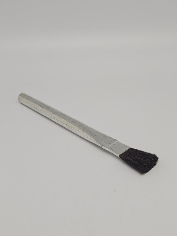 Flux Brush Large. Perfect for using with paste flux, liquid flux, oxidizers, JAX solutions, etc. The large brush helps you apply solutions to larger surface areas more quickly. We always recommend 1 brush per solution, in order to avoid contamination.