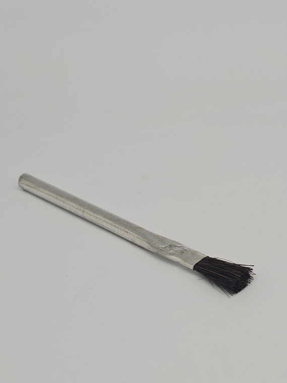 Flux Brush small. Perfect for using with paste flux, liquid flux, oxidizers, JAX solutions, etc. The small brush helps you apply solutions to smaller surface areas. We always recommend 1 brush per solution, in order to avoid contamination.